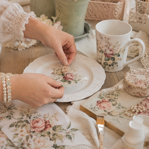 The Porcelain Postcard Club 🕊️